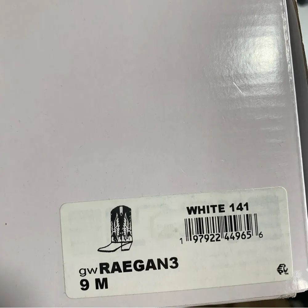 NWB Guess Raegan Fold-Over Cowboy Boots western white size 9 M cowgirl - Image 11