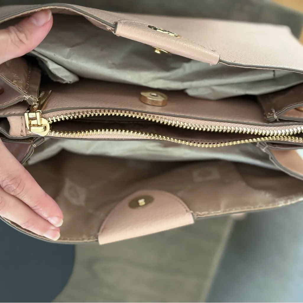 Anne Klein | Pale Pink Crossbody Zipper |  Top Bag Purse Faux Leather | w/defect - Image 10