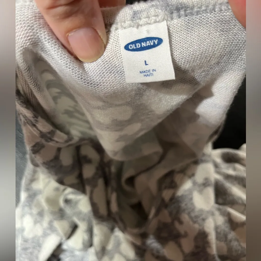 Old Navy Patterned Plush-Knit Long-Sleeve Tee - Image 7