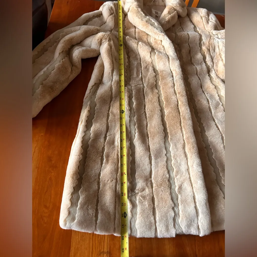 Gallery beige tan faux fur long plush cruelty free coat Size XL - Image 9