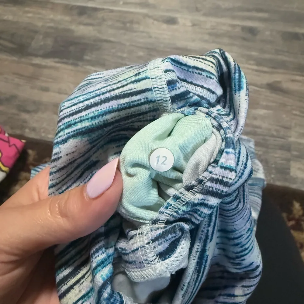 Lululemon Active Wear Set Size 12 - Image 4
