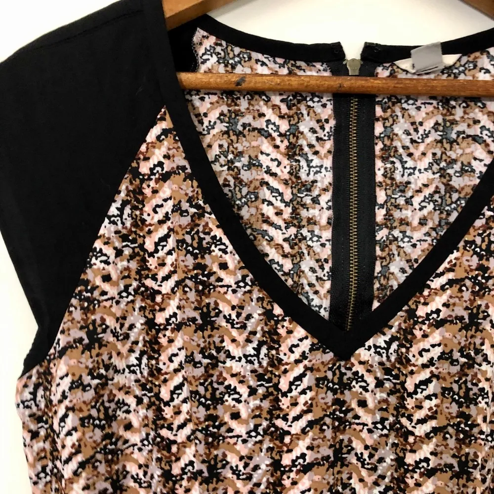 Fossil Dress | V-Neck Printed Dress - Image 5