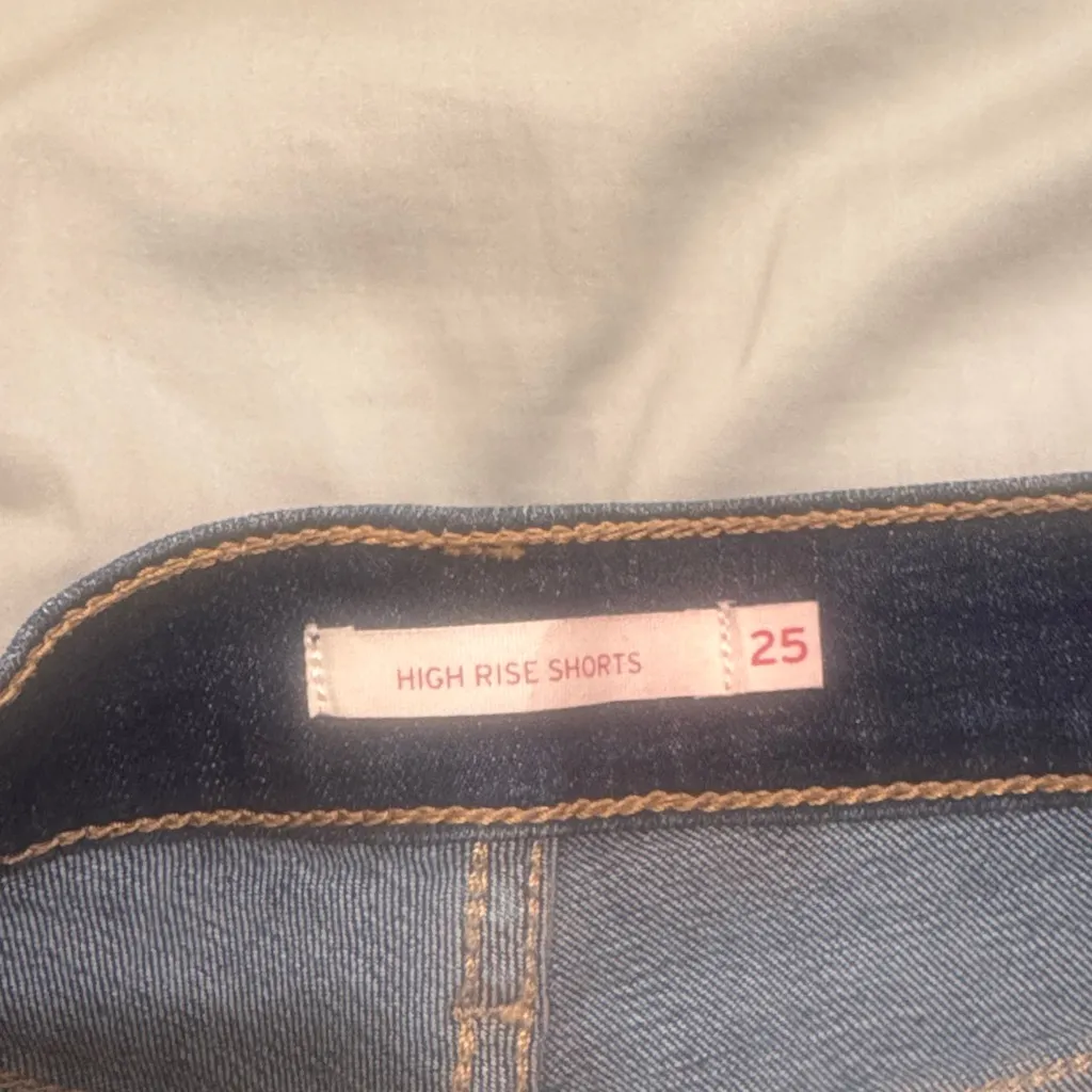 Levi Denim Women's Shorts - Image 2