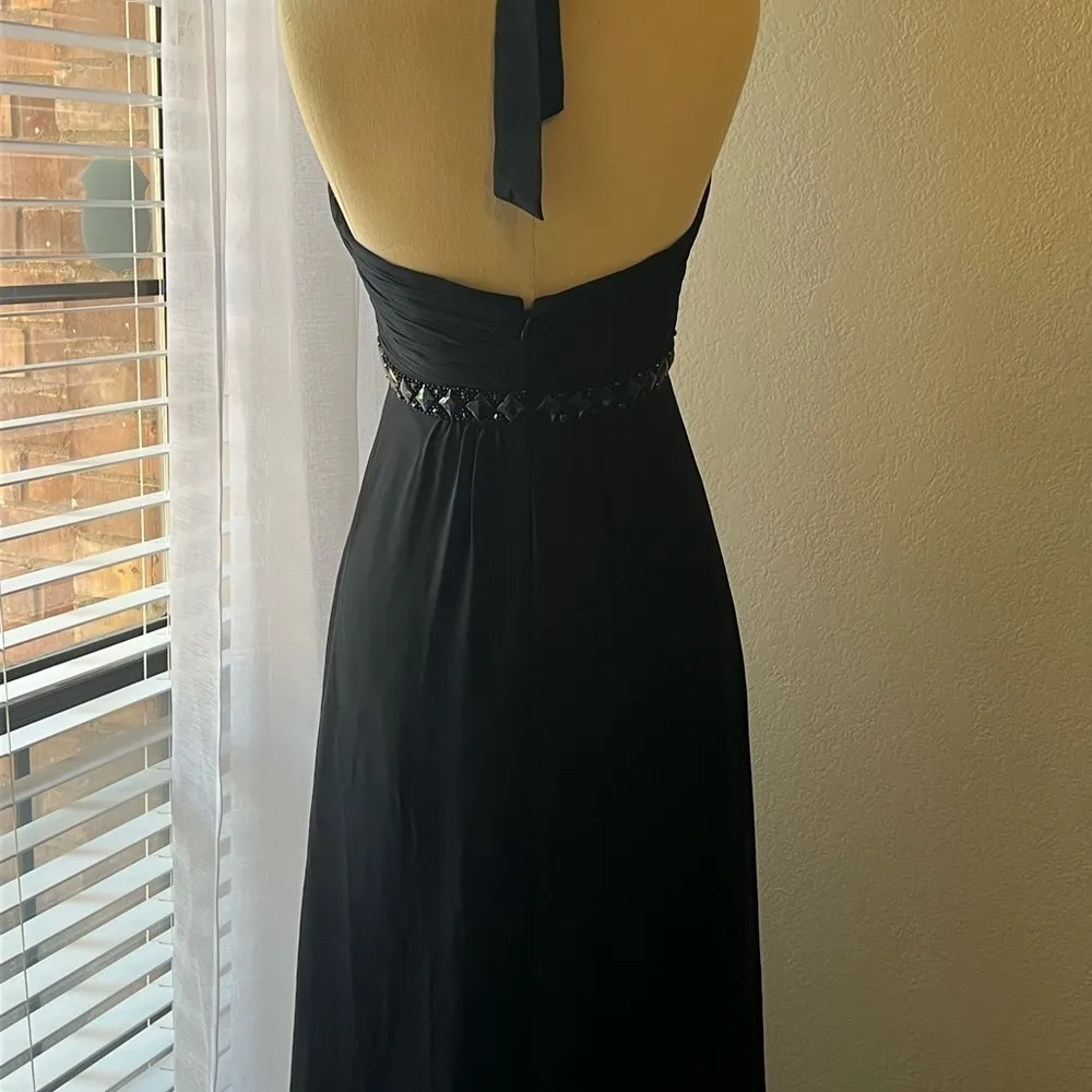 Dave and Johnny floor length formal dress with ieweled halter detail siz… Size 2 - Image 13