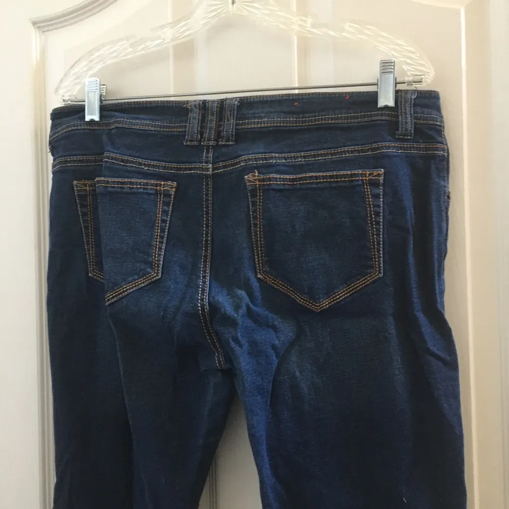 FINAL MARKDOWN Junior mossimo skinny jeans 15 Size undefined - Image 7