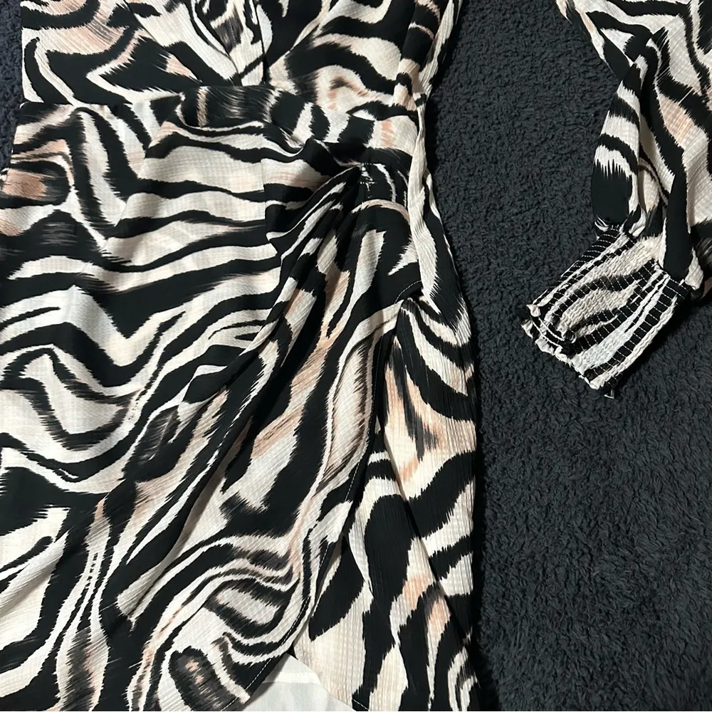 Anthropologie Black White Zebra Print Mini Dress Faux Wrap Balloon Sleeve - Image 8
