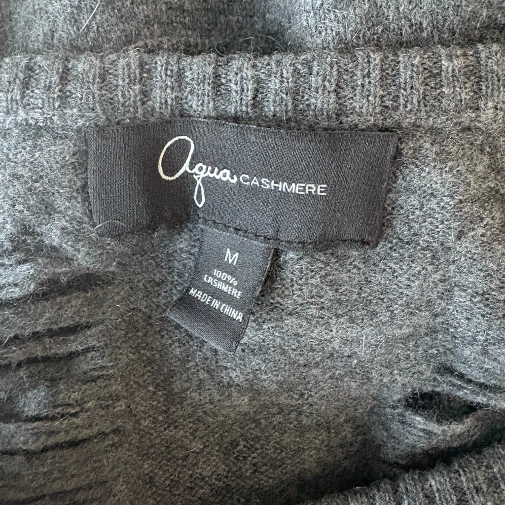 AQUA  Cashmere Gray Distressed Sweater Size Medium EUC - Image 3