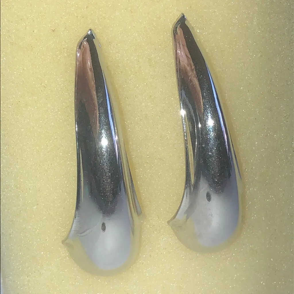 Silver Tone Teardrop Retro Boho Earrings - Image 2
