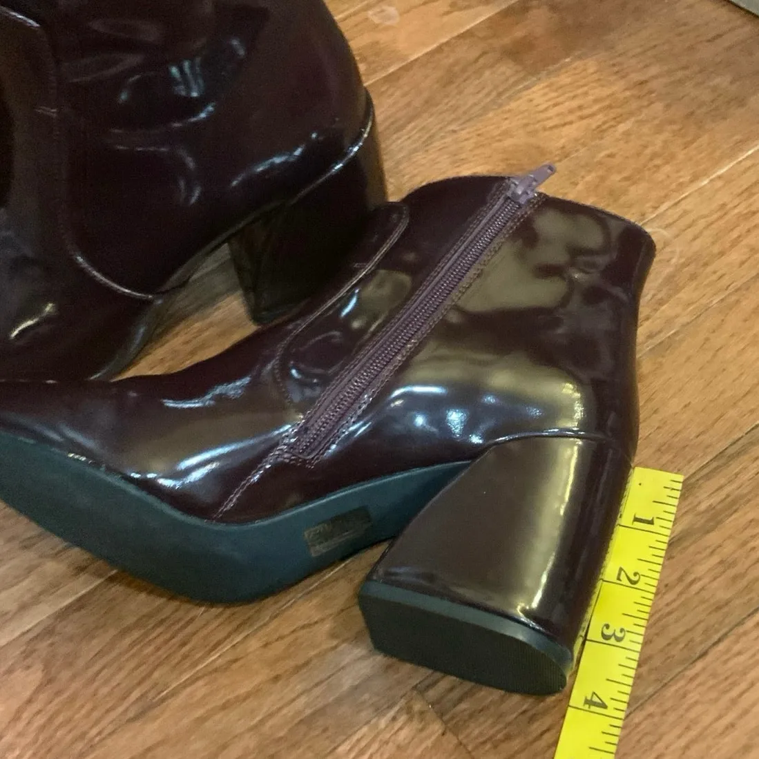 Jeffrey Campbell Ankle Booties Sz.8 Plum Block Heel patent leather Shine VGUC - Image 6