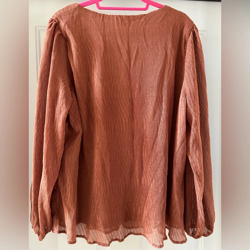 Chic Soul  | ladies plus size ruffed, baby doll blouse. Size: 2X. - Image 2