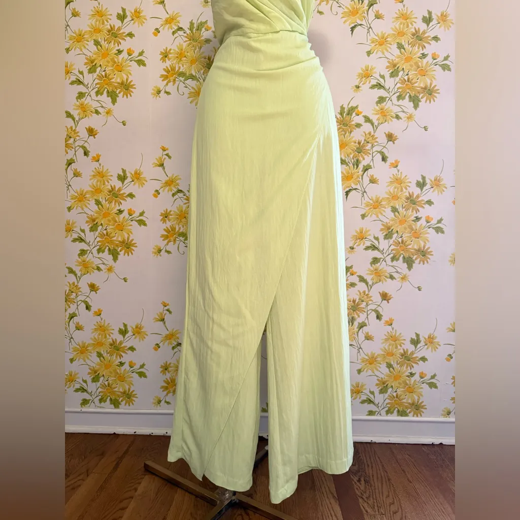 Chic Mint Green Sleeveless Jumpsuit size L - Image 3
