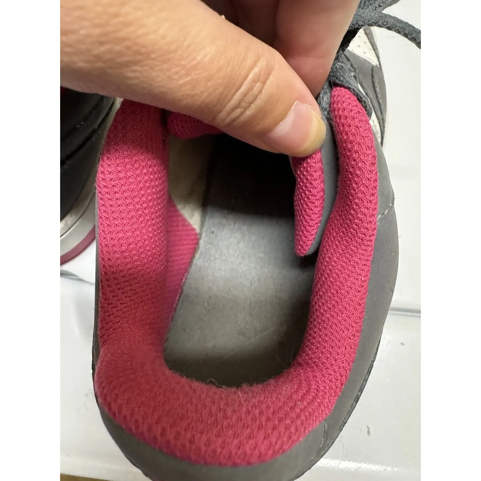 Nike Air Prestige III‎ 394656-166 Ladies Sz. 7.5 Gray Pink White 38.5 EU 5 UK - Image 11