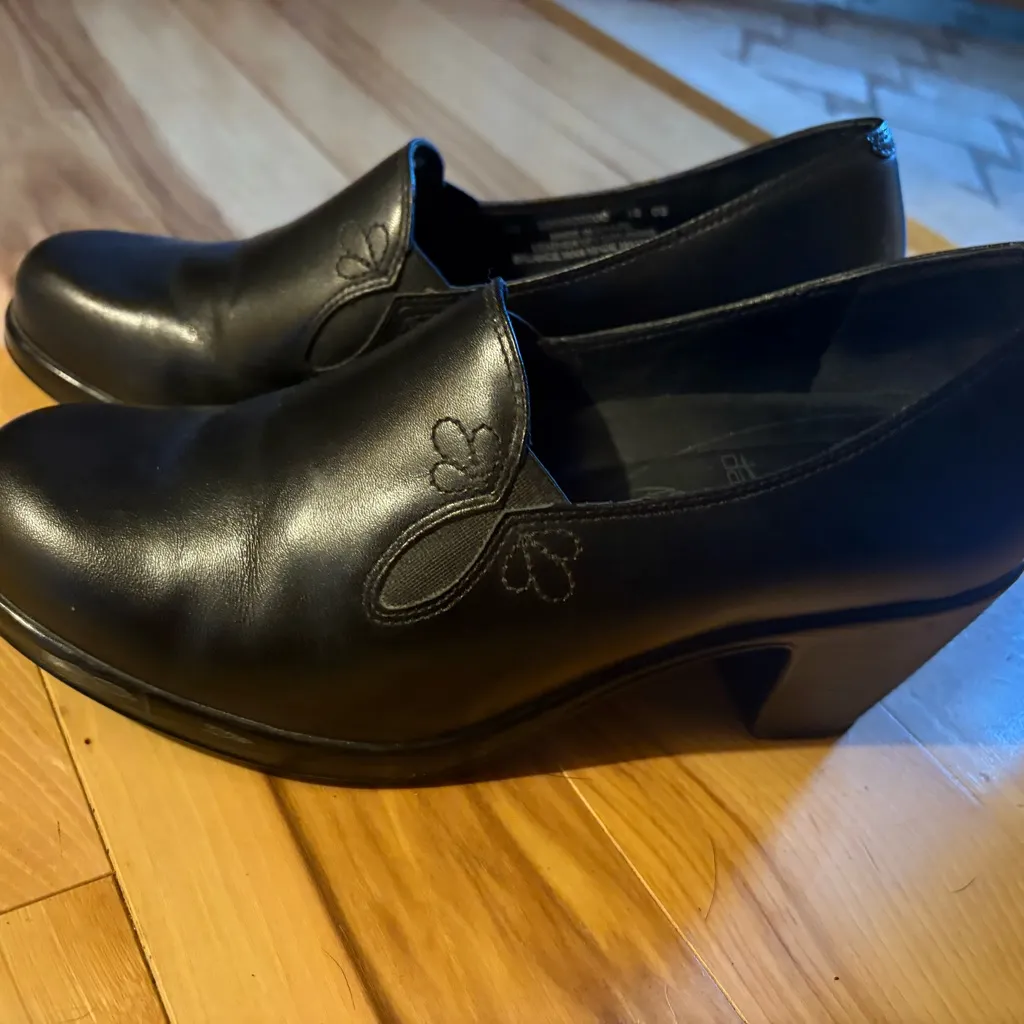 Dansko Black Leather Heels - Image 3