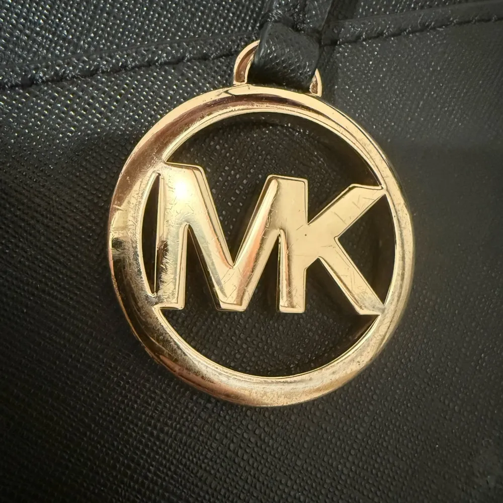 MICHAEL KORS Jet Set East West Top Zip Tote Bag Saffiano Leather Black - Image 9