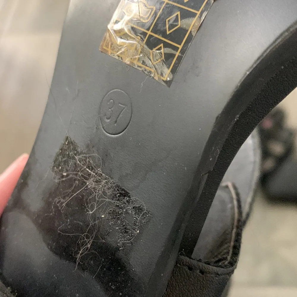 Boohoo buckled block heel sandal - Image 9