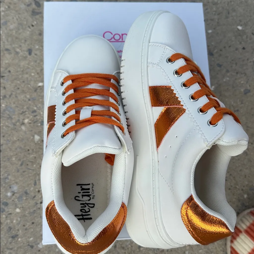 Corkys Sneakers with Orange Highlights White Size 6 - Image 3