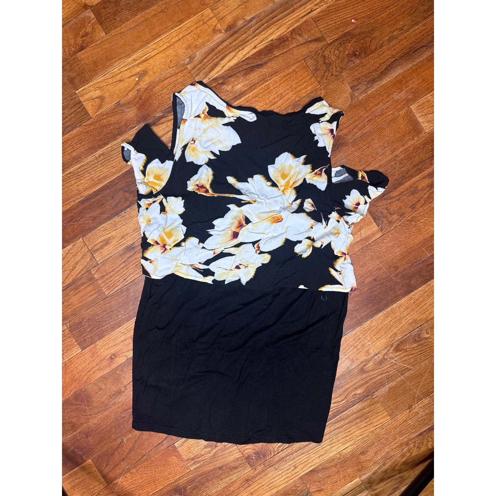 Juicy Couture Floral Off-Shoulder Top Women’s Medium - Image 5