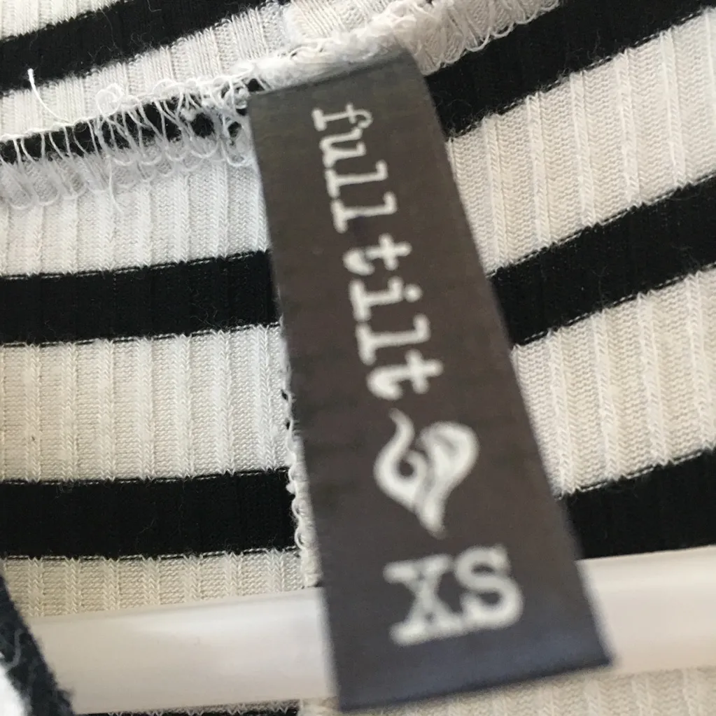 FINAL MARKDOWN Ladies’ full tilt dress/Top (XS) - Image 4