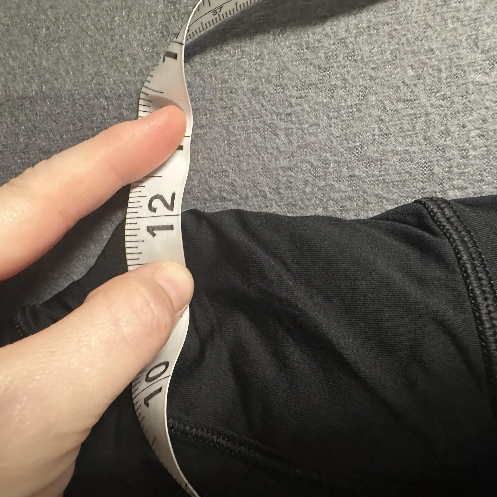 Lululemon Beat The Heat Tank Womens 4 Black Strappy Built In Bra Tennis Running - Image 4