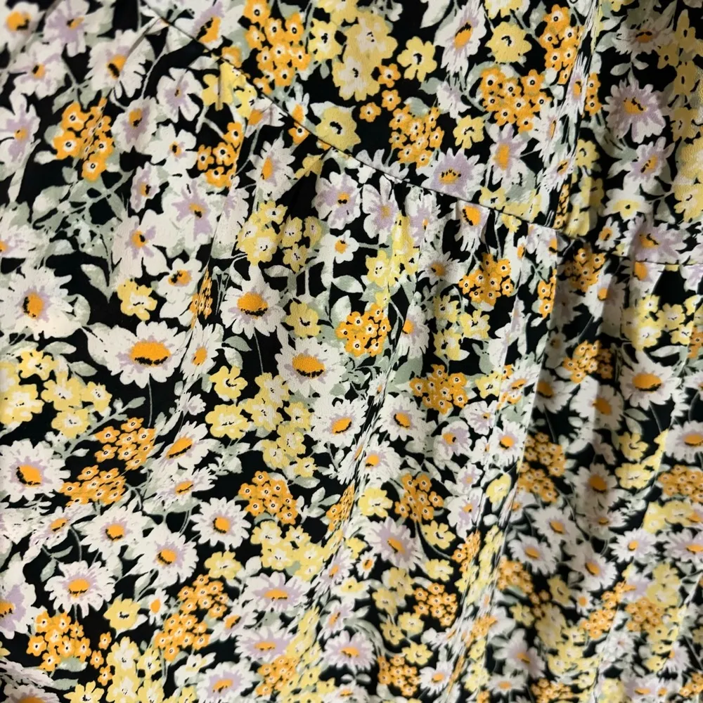 Social Standard by Sanctuary • Midi Dress • Daisy Floral • Tiered • Tied Straps - Image 5