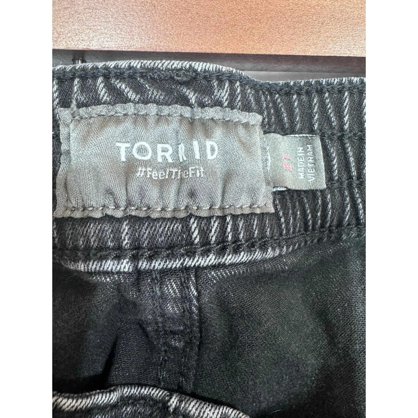 Torrid Black Jogger Denim‎ Pants Women's Size 2X Tall Elastic Waist Drawstring - Image 4