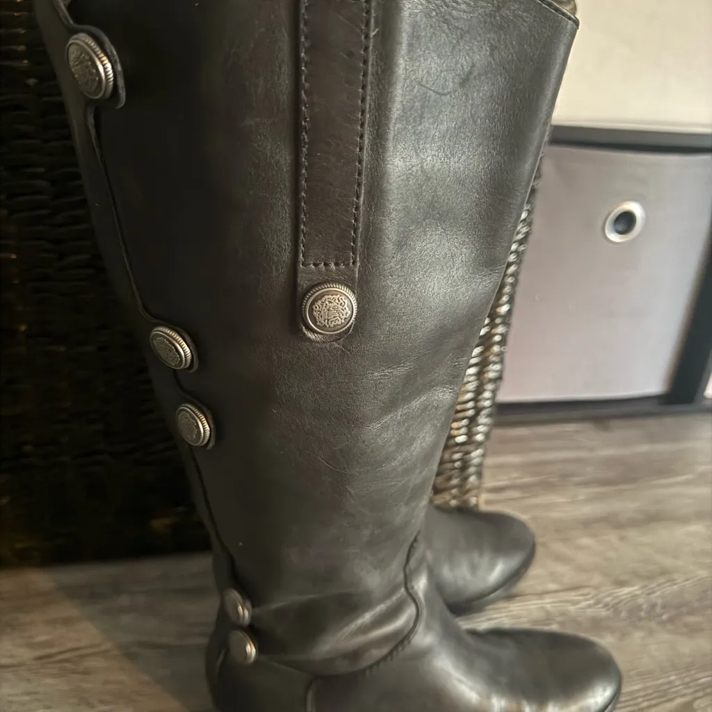 Arturo Chiang Black Leather Boots - Image 4