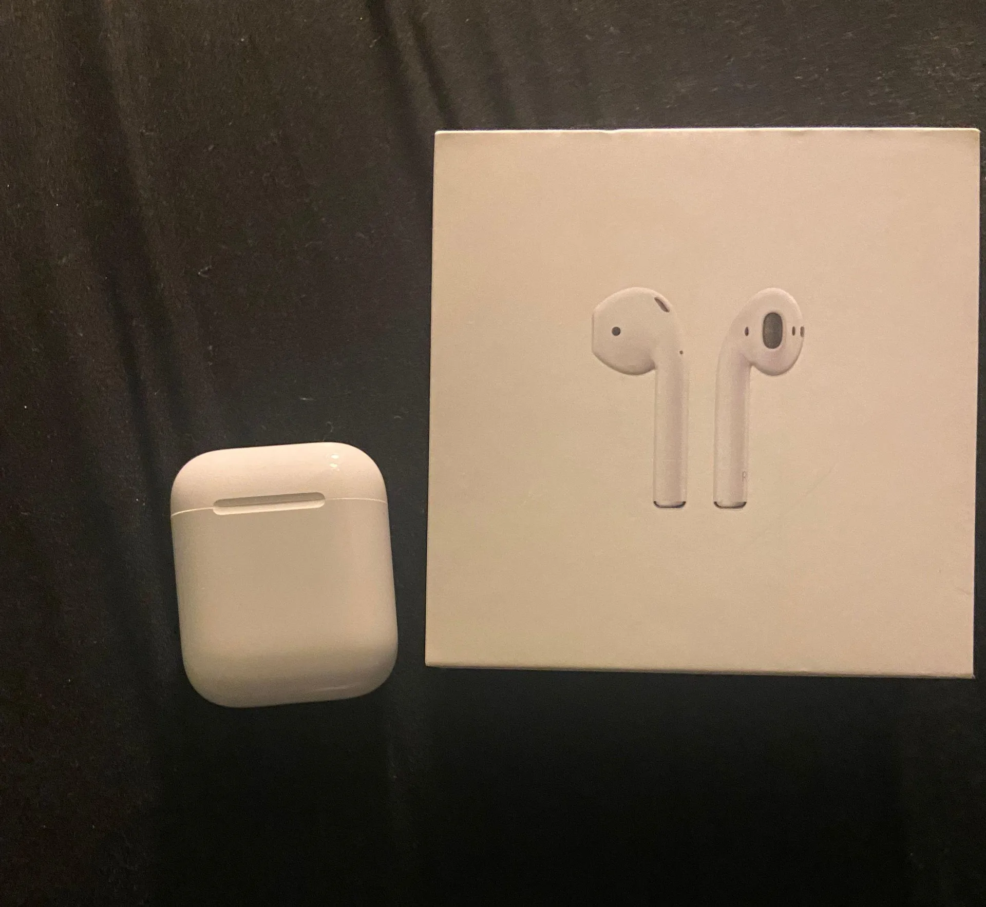 Apple AirPods 2nd generation  - Image 2