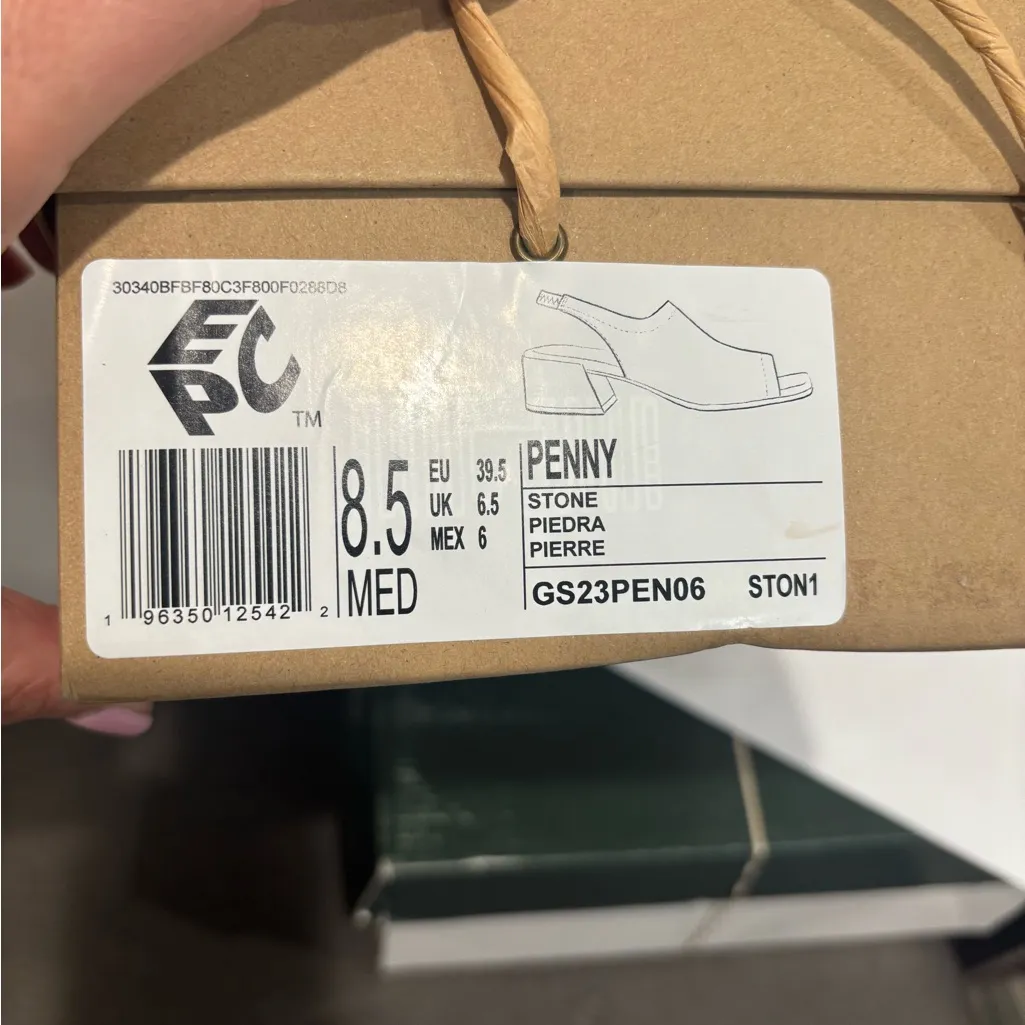 Gentle Souls New Women's Penny Sling Back Low Block Heeled Sandals - Image 8