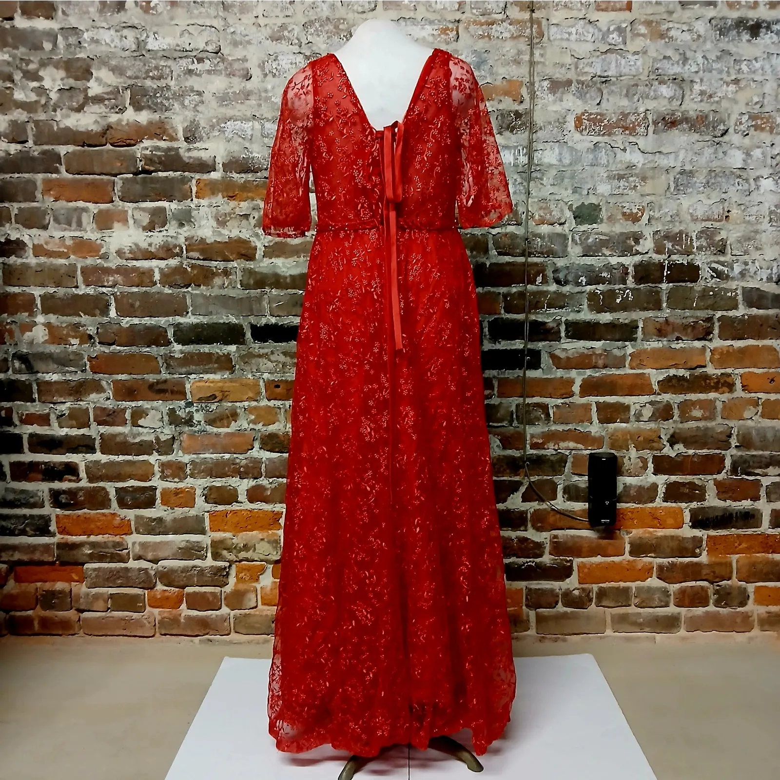 Womens Mother of the Bride Red Lace Evening Dress Medium Beaded Formal Gown - Image 3