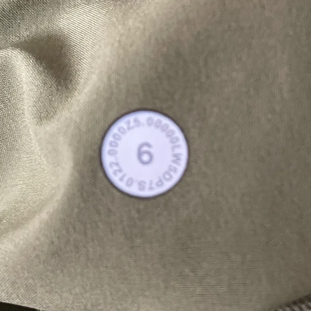 LULULEMON Softstreme Relaxed High-Rise Pant in Bronze Green Size 6 - Image 12