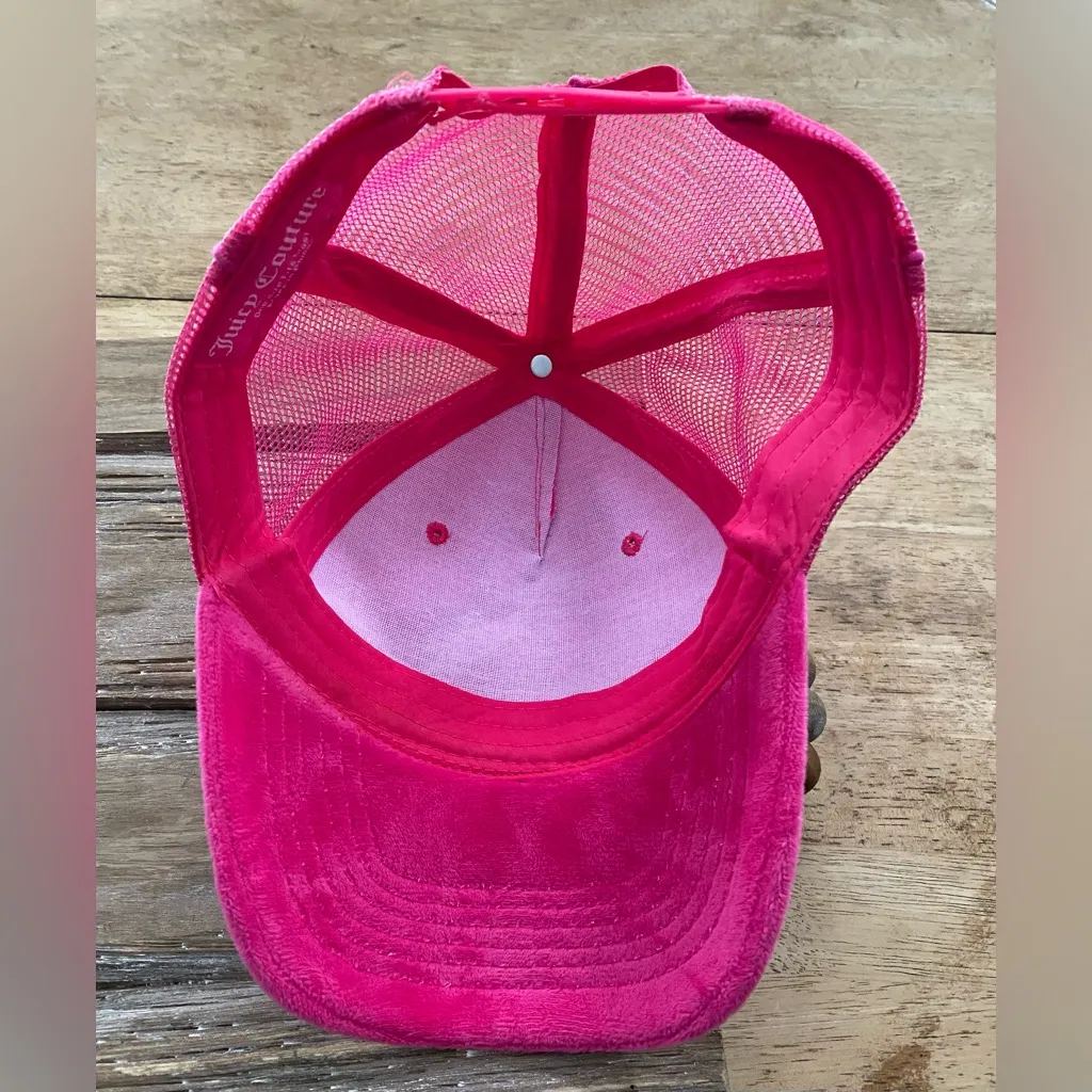 Juicy Couture‎ Women’s OS Hot Pink Velour Diamante’ Logo Trucker Cap - Image 6