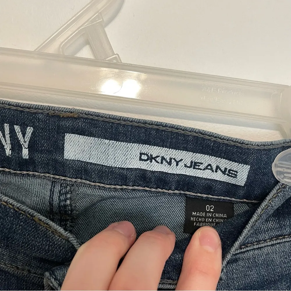 DKNY JEANS Soho Skinny Crop Jean Medium Wash Distressed Cropped Ankle Length ish - Image 6