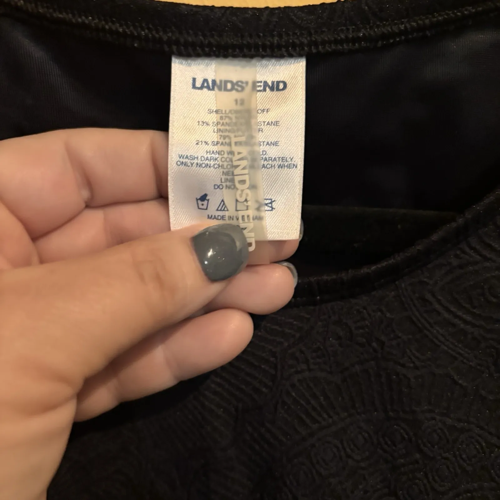 Lands' End Women's Tankini Swimsuit Top Black Size 12 No Underwire Textured - Image 4