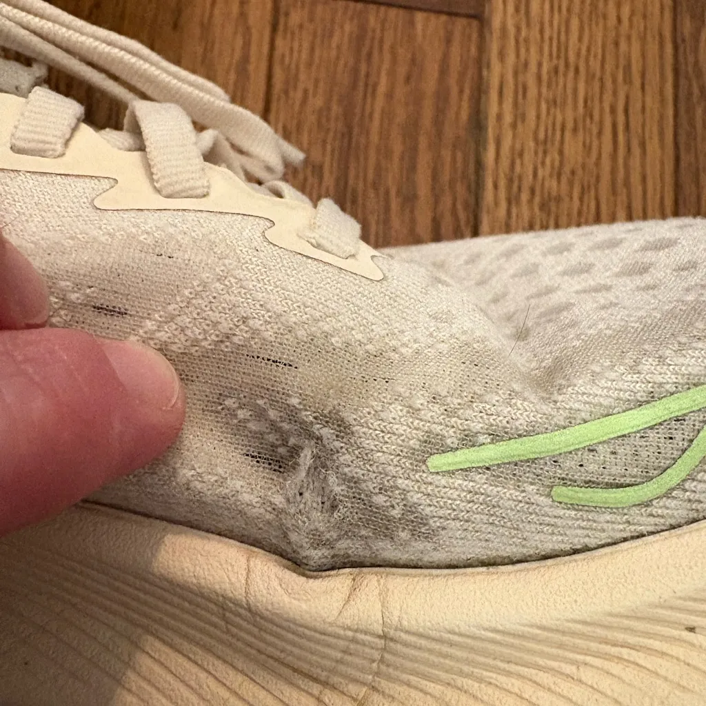 Hoka Clifton 9 Sneakers in Vanilla - Image 6