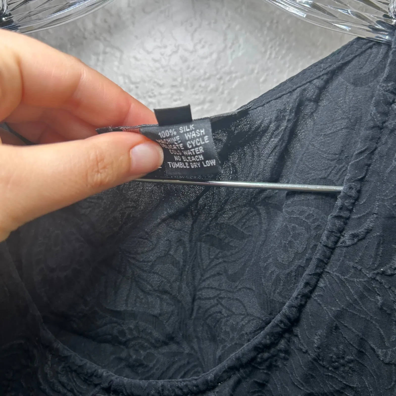 Citron Santa Monica Black Silk Tank Top Sleeveless Paisley Classic Lined Blouse - Image 4