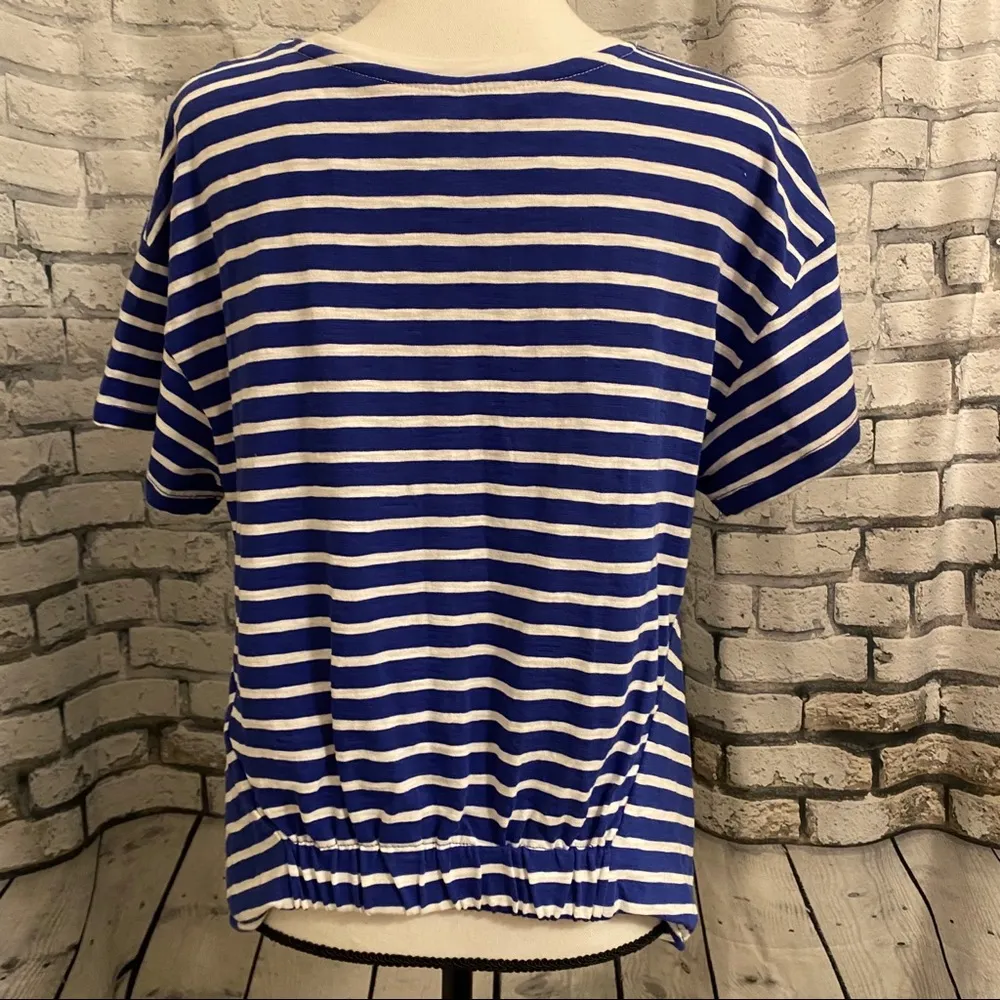 A new day || blue/white striped shirt - Image 2