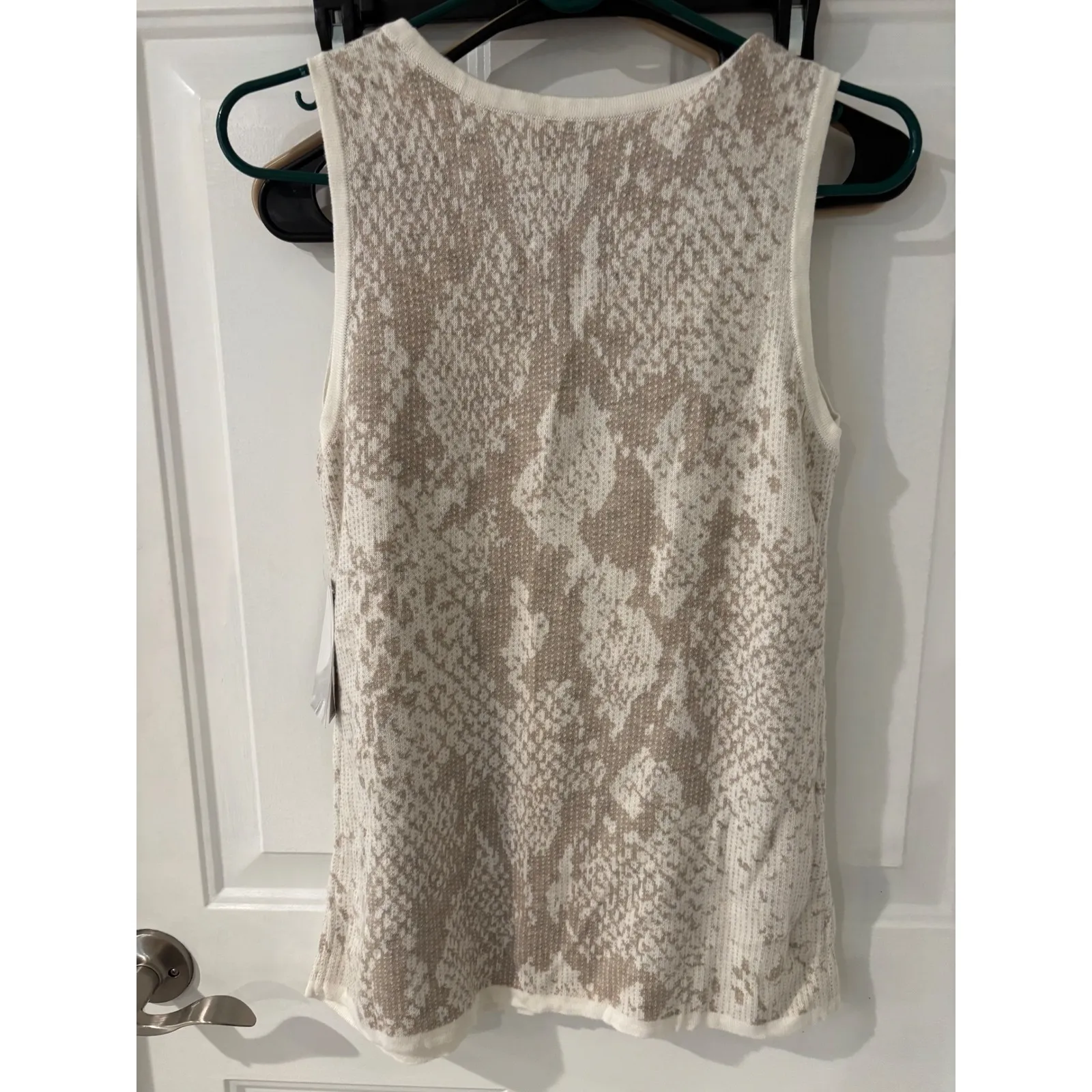 Chico's Zenergy Tank Top Snakeskin Print Sleeveless  Cotton Cashmere‎ Size 0 - Image 4