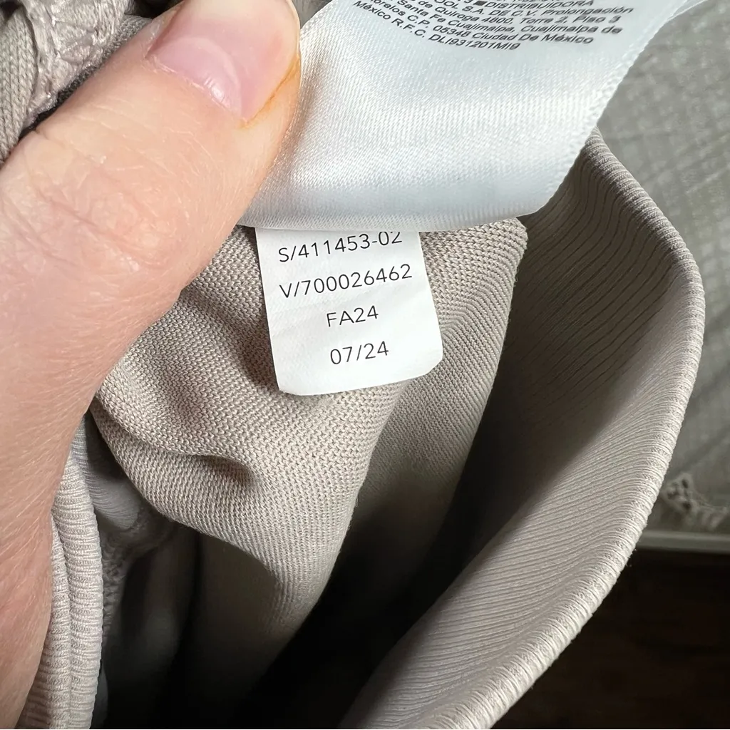 Athleta Tan Venice‎ High Rise Cargo Wide Leg Pants - Image 8