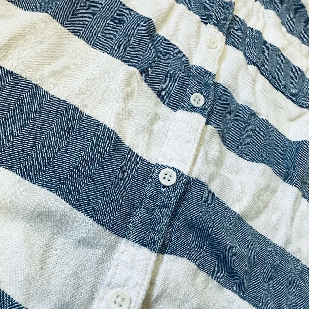 Cute Beachy striped button down - Image 2