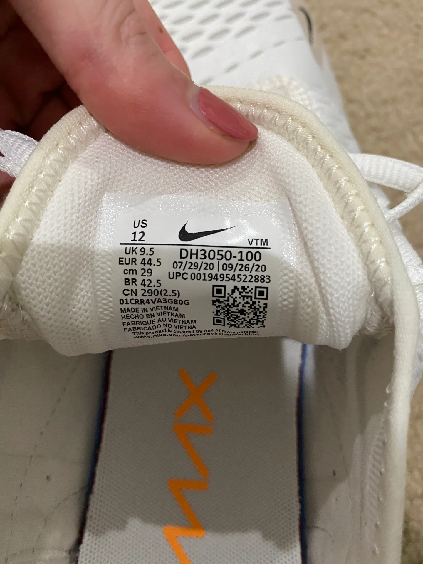 Nike Air Max 270 Shoes - Image 9