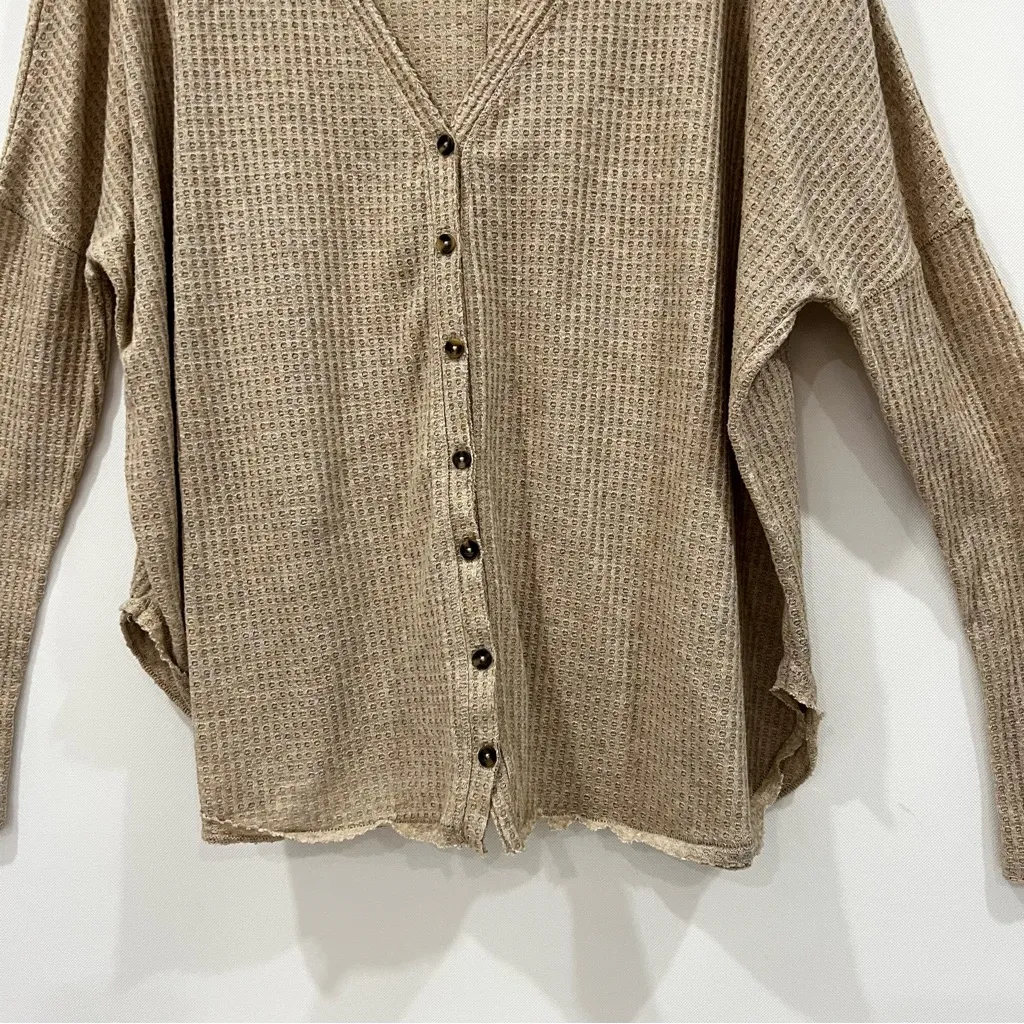 Urban Outfitters Out from Under JoJo waffle cardigan long sleeve top size large - Image 9