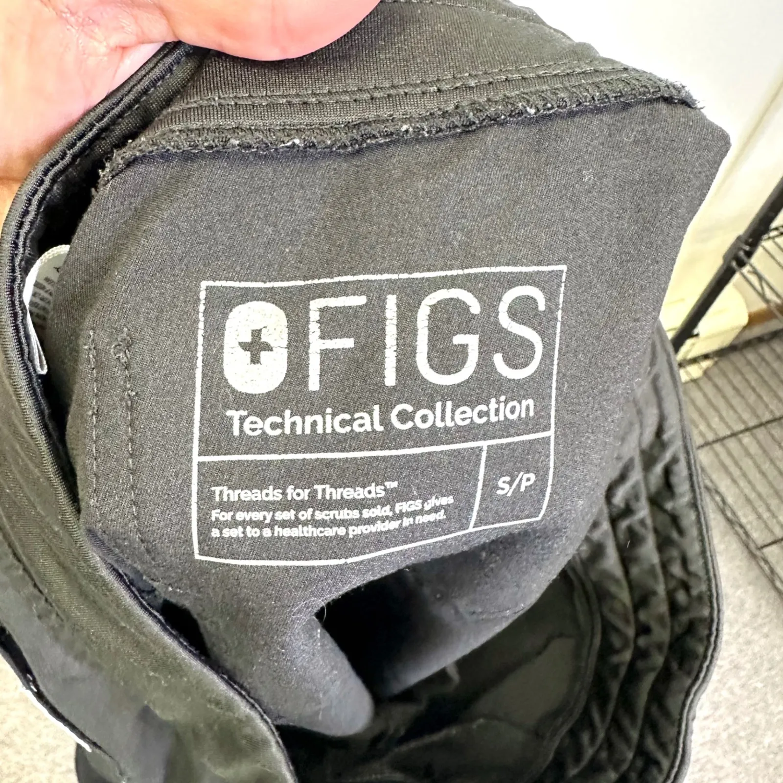 FIGs Technical Collection Slant Pocket Jogger Black Size‎ S - Image 8