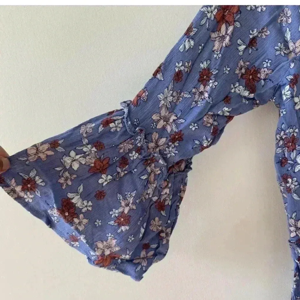 No Comment Floral Bell Sleeve Boho Blouse Womens - Image 4