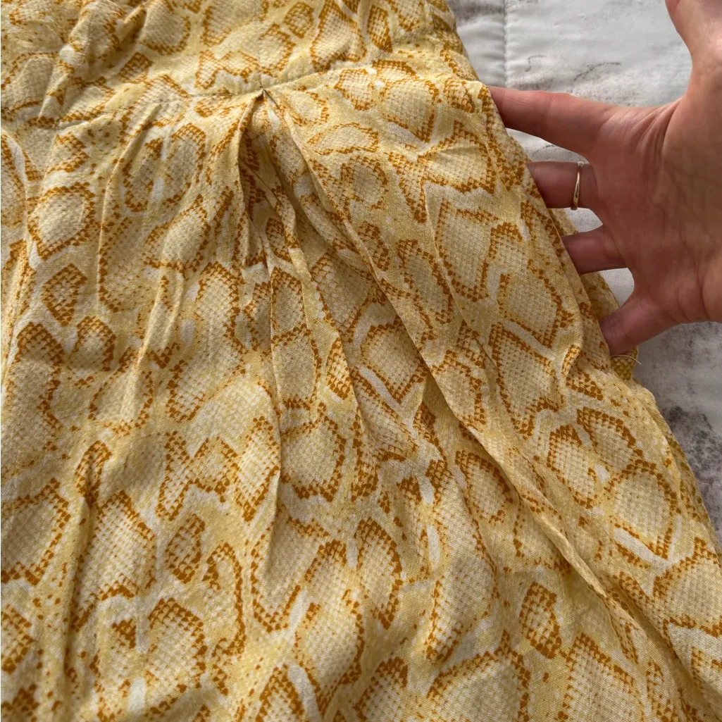 Faithfull the Brand buttery yellow wide leg high waisted pants, size 2 boho - Image 6