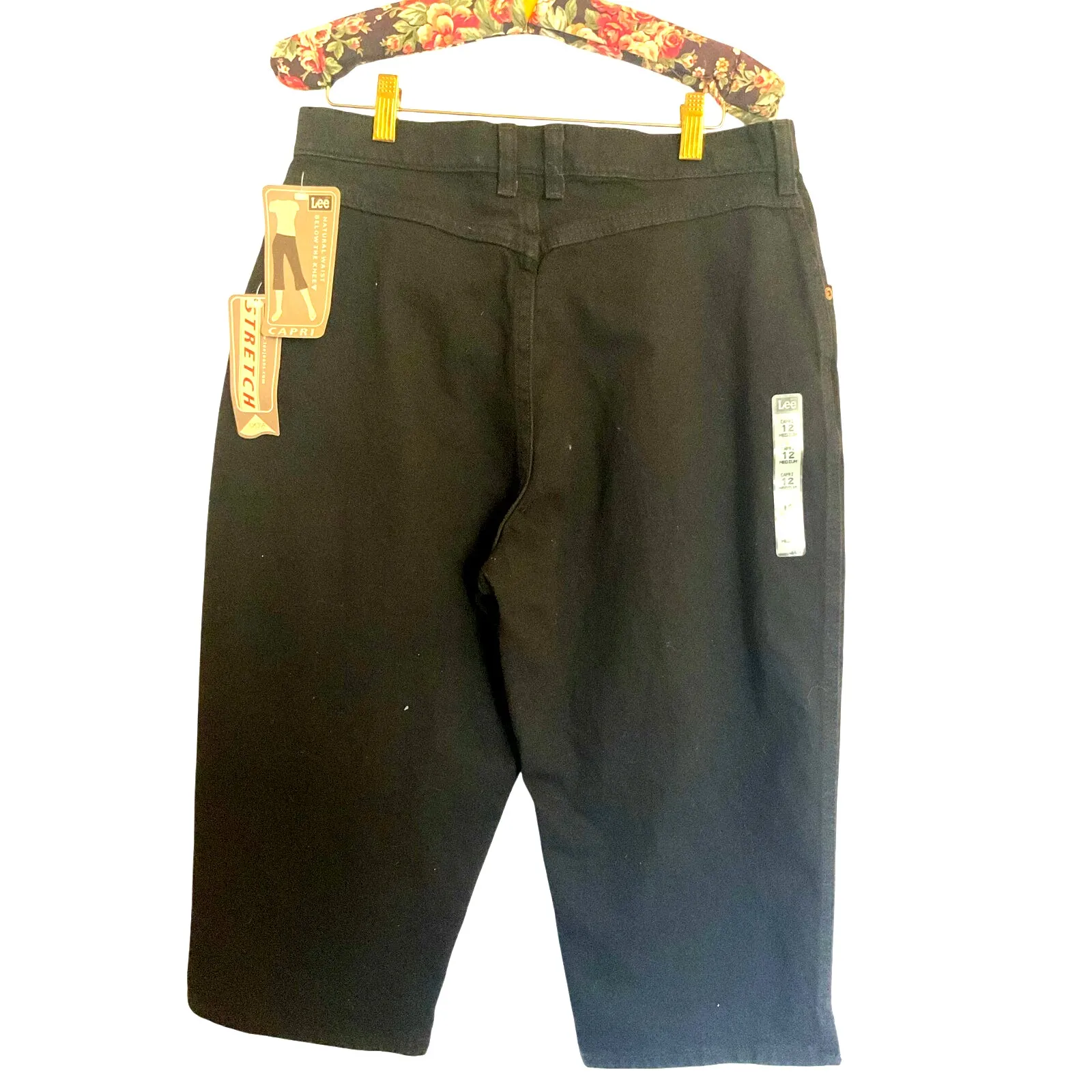 Lee Women’s Black Stretch Capri Pants Size 12 Medium NWT - Image 2