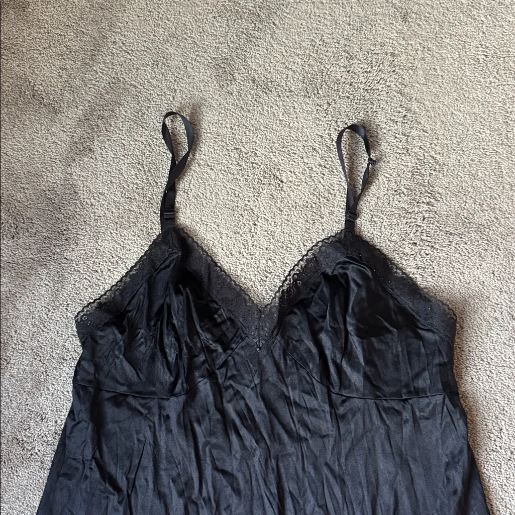 Vassarette Black Lace Trim Full Slip SIZE 26 - Image 2