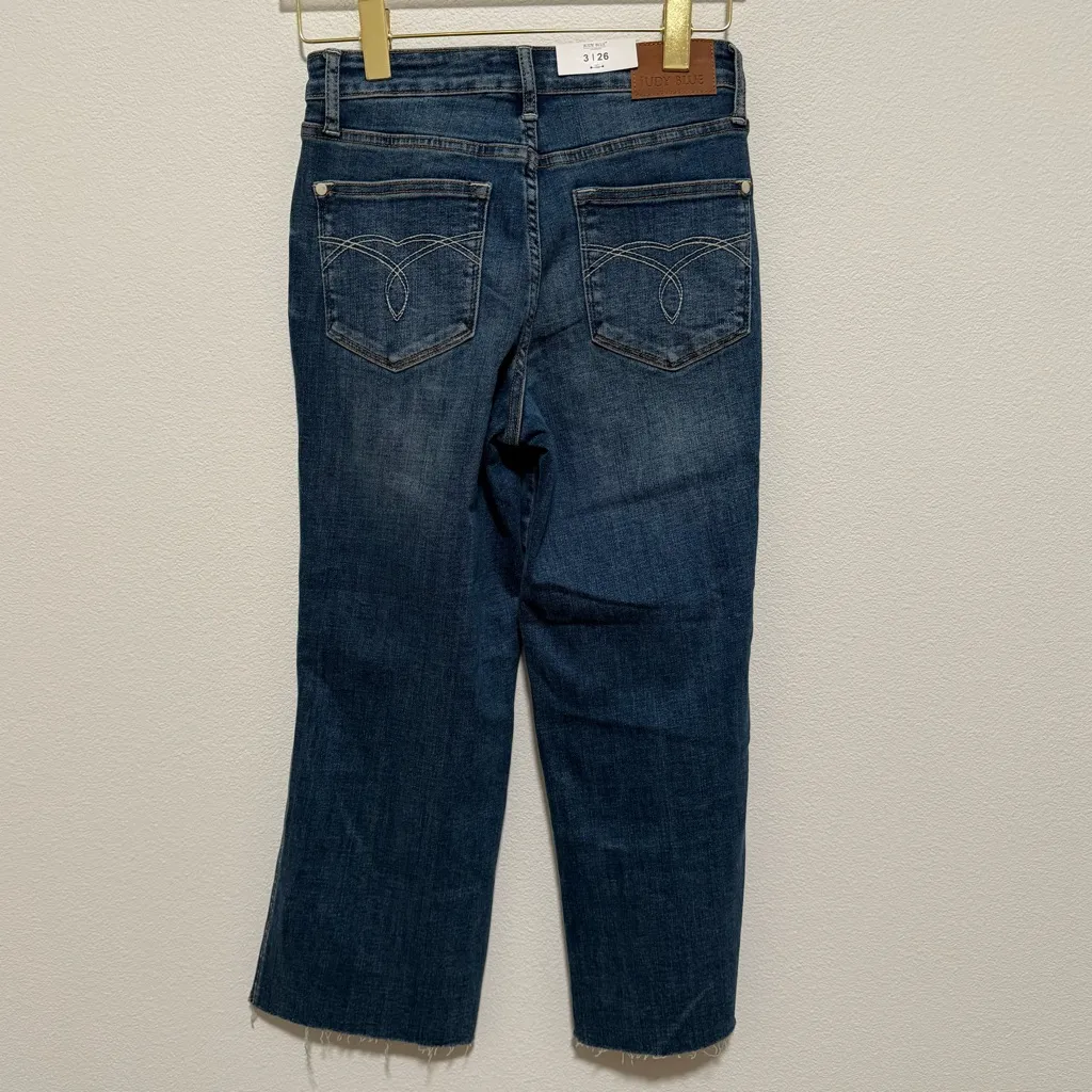 NWT Judy Blue Wide Leg Crop Raw Hem Medium Wash Jeans 3/26 - Image 11