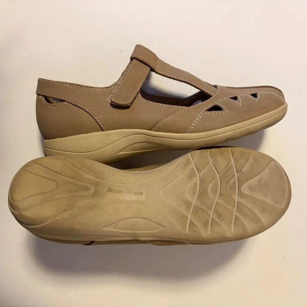 Studio Works Comfort Cut Out Velcro Mary Jane Walking Shoes Tan Womens Size 6.5 - Image 4
