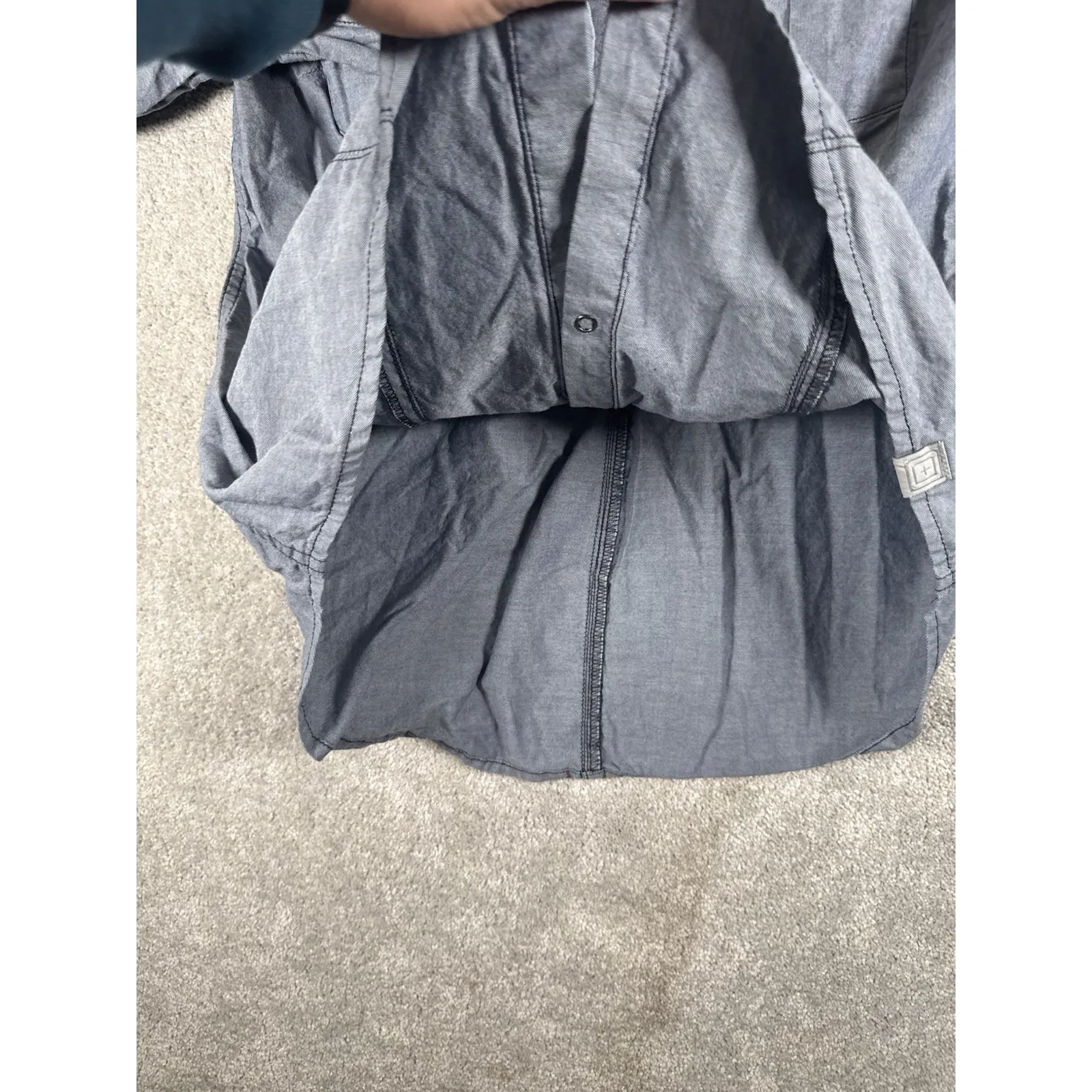 5.11 Tactical Women's Athena Long Sleeve Snap Button Chambray Top Size Small 511 - Image 5