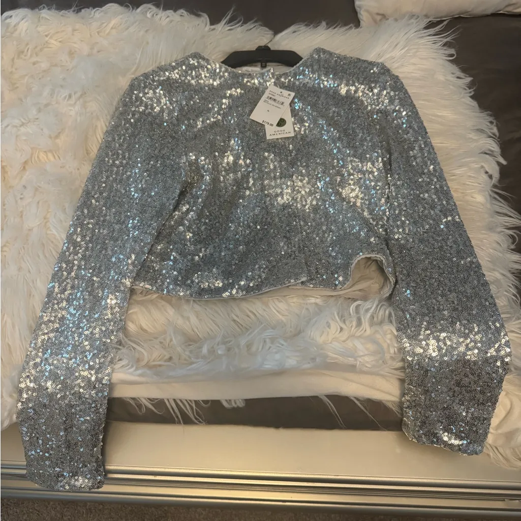 Good American Shiny Silver Sequin Top - Image 9